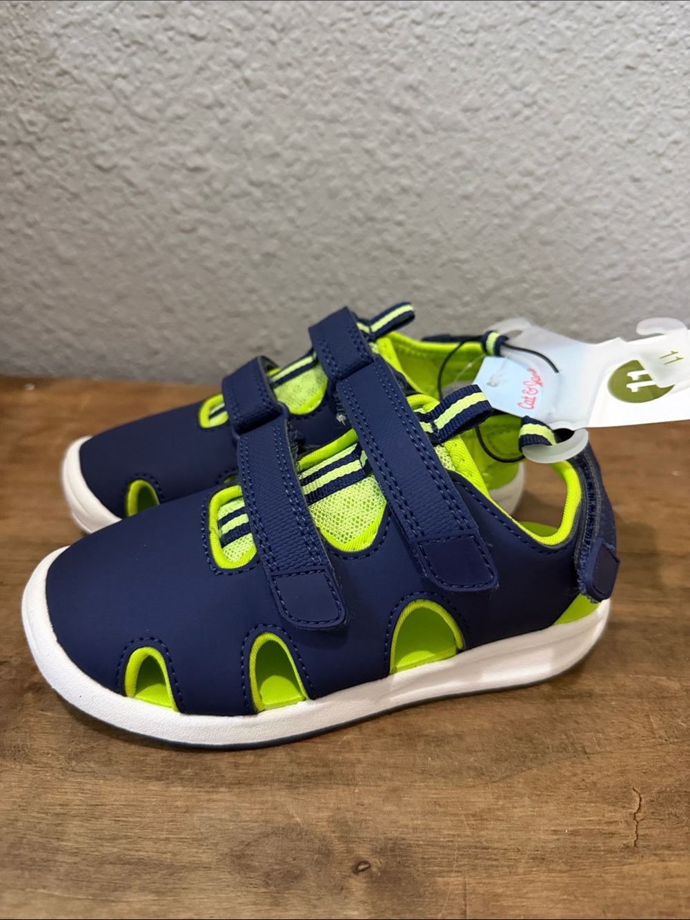 Cat & Jack Kids Navy and Neon Green Sport Sandals size 11